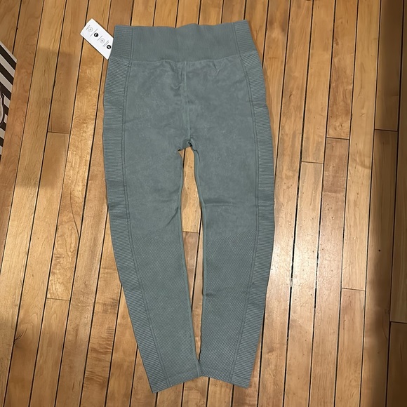 Harmony&Balance Leggings - Picture 5 of 7